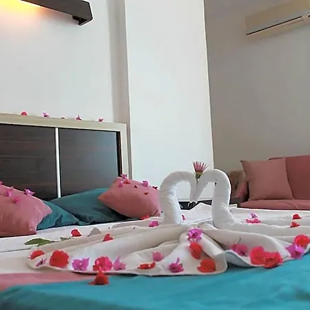 Semt Luna 호텔 3*